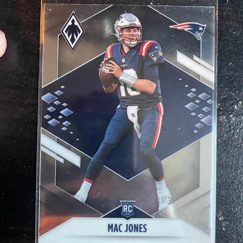 Patriots Max Jones Rookie Panini Prizm Card ungraded